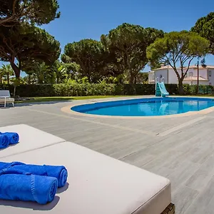 Portuguese Mansion Close To Marina, Golf And Beach. Villa Vilamoura